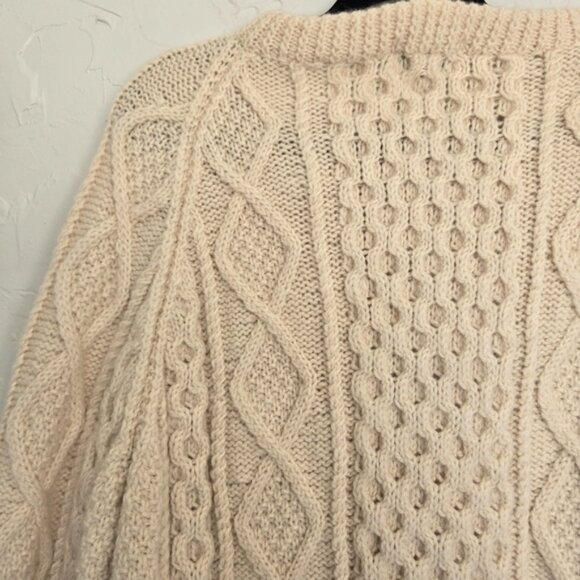 Vintage Lands End 100% Wool Chunky Cream Sweater - Picture 11 of 13